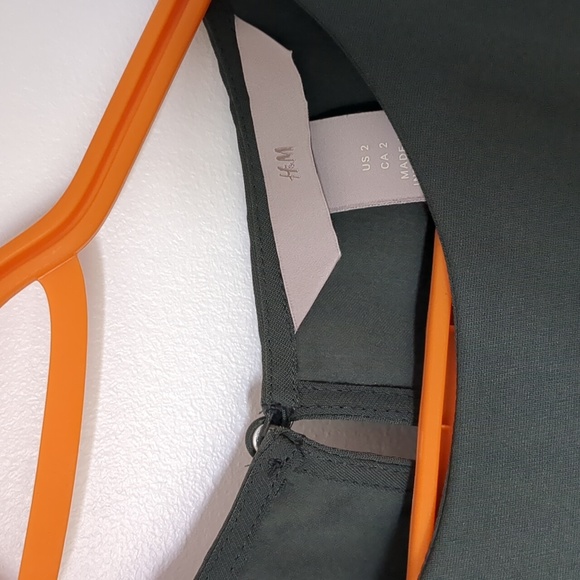 Hm dress with tie belt forest green size 2 - Picture 4 of 6